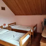 Uslugi Hotelarskie 2*