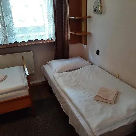 Hotel Usługi Hotelarskie 2*