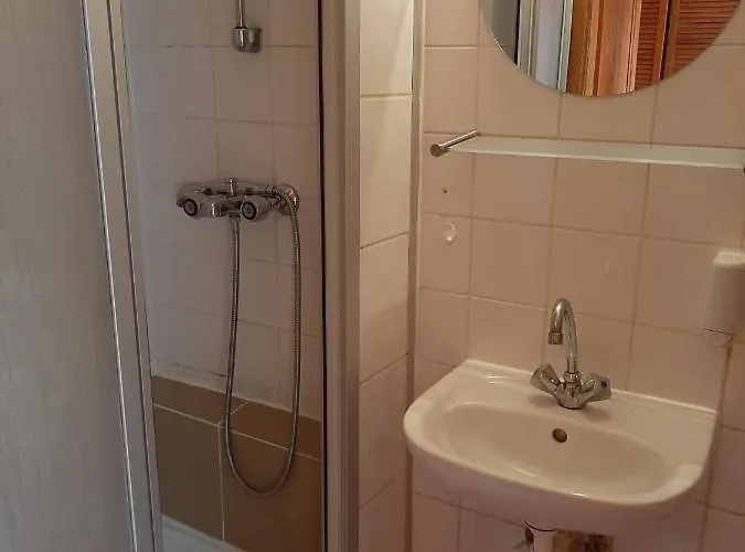 Uslugi Hotelarskie 호텔