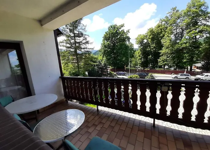 Uslugi Hotelarskie 호텔 2*