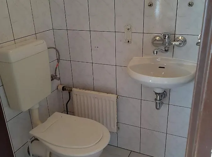 Uslugi Hotelarskie 호텔 카르파츠