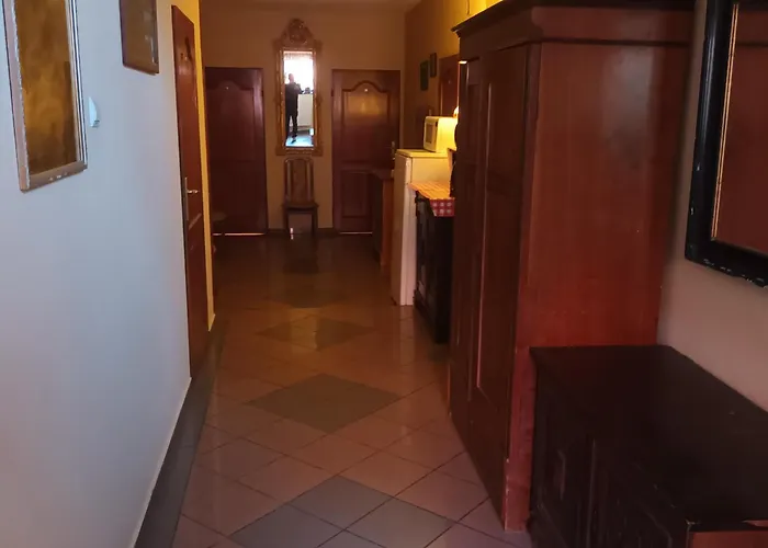 Uslugi Hotelarskie 호텔