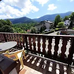Uslugi Hotelarskie カルパッチ