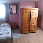 Uslugi Hotelarskie ホテル 2*