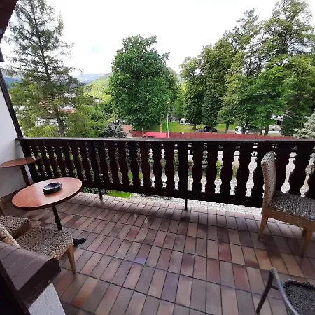 Uslugi Hotelarskie Отель 2*