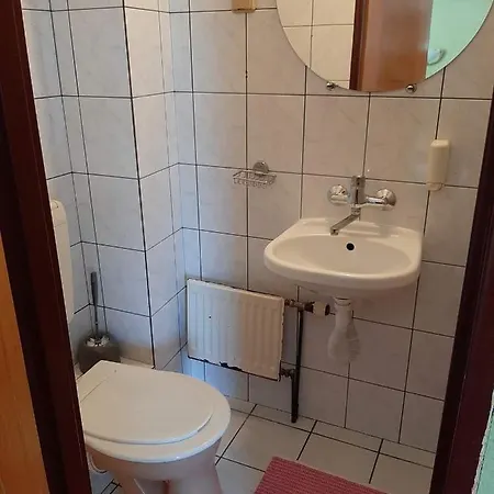 Uslugi Hotelarskie 2* 卡尔帕奇