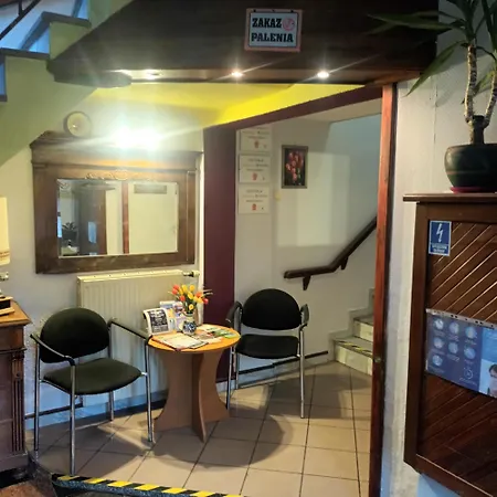 Uslugi Hotelarskie كارباش