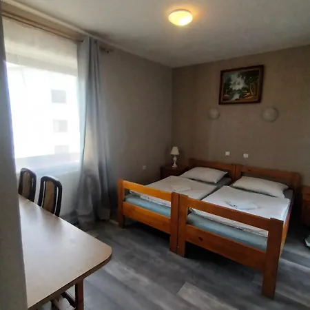 Ξενοδοχείο Uslugi Hotelarskie 2*