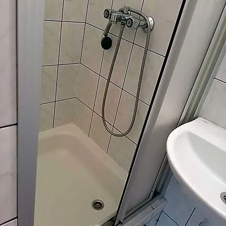 Uslugi Hotelarskie 2*