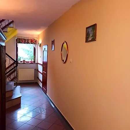 Uslugi Hotelarskie 2*