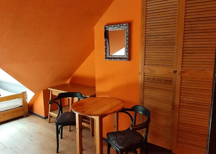 Uslugi Hotelarskie كارباش