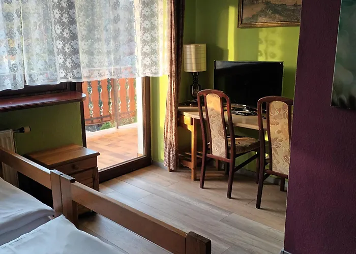 Uslugi Hotelarskie كارباش