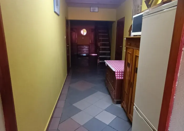 فندق Uslugi Hotelarskie