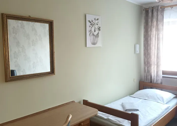 Uslugi Hotelarskie كارباش