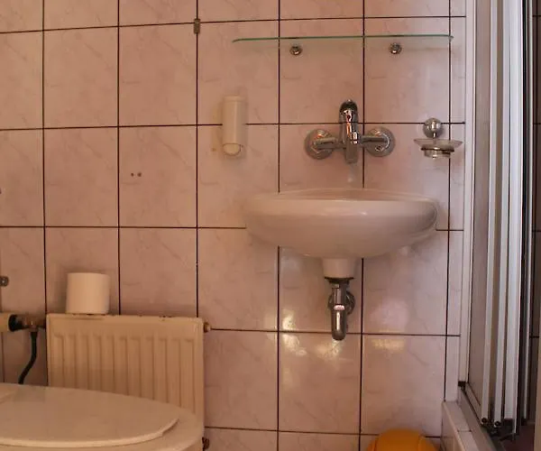 Uslugi Hotelarskie كارباش